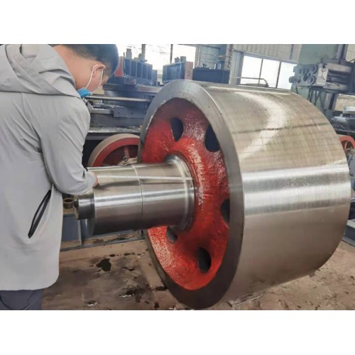 3.5米衢州干燥機(jī)拖輪 齒數(shù)160 焊接彈簧板結(jié)構(gòu)