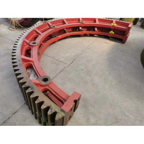 聊城  球磨機(jī)大齒輪 質(zhì)量好 3.7米 齒數(shù)130