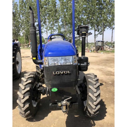 雷沃704農(nóng)用四輪拖拉機(jī) 強(qiáng)壓變頻耕地機(jī) 四驅(qū)拖拉機(jī)