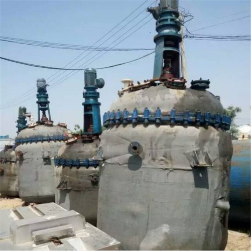 供應(yīng)二手搪玻璃反應(yīng)釜 二手搪瓷反應(yīng)釜