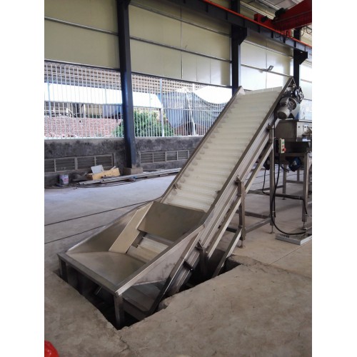 山楂網帶式熱風烘干設備_烘干機