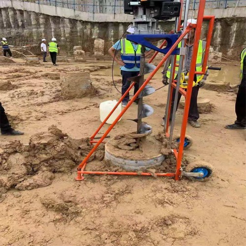 預(yù)制管樁芯取土機(jī)