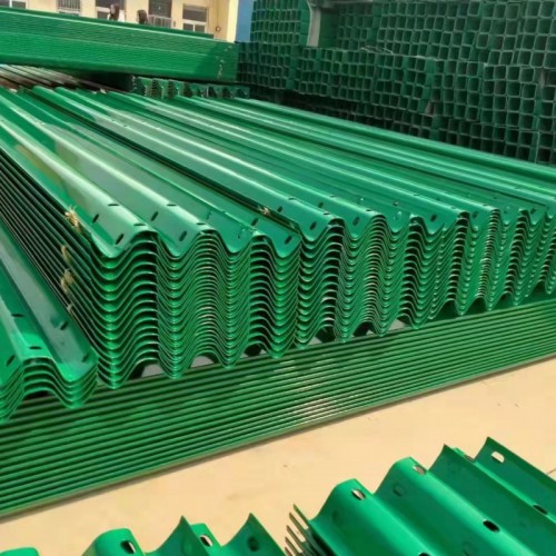 熱鍍鋅波形護(hù)欄 防撞波形護(hù)欄板 波形護(hù)欄廠(chǎng)家定制