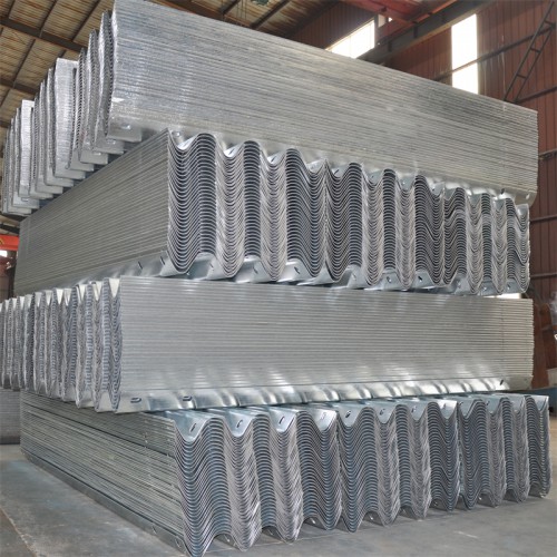 波形護(hù)欄 道路波形護(hù)欄 波形護(hù)欄板