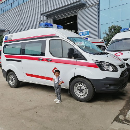 醫(yī)用救護(hù)車 福特負(fù)壓轉(zhuǎn)運(yùn)監(jiān)護(hù)型救護(hù)車