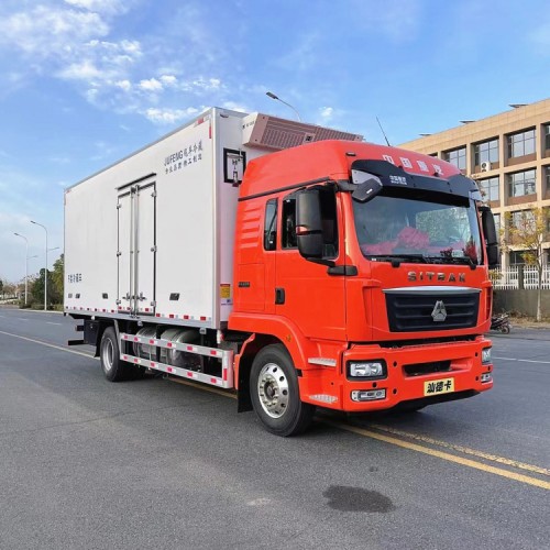 重汽汕德卡6.8米冷藏車(chē) 6米8冷鏈物流運(yùn)輸車(chē)可按揭0首付