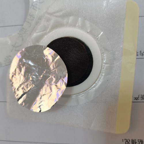 蜜制穴位貼入水即溶貼敷泡浴同時(shí)進(jìn)行