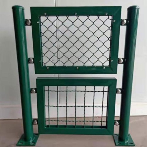 足球場浸塑圍欄網 體育場防護網