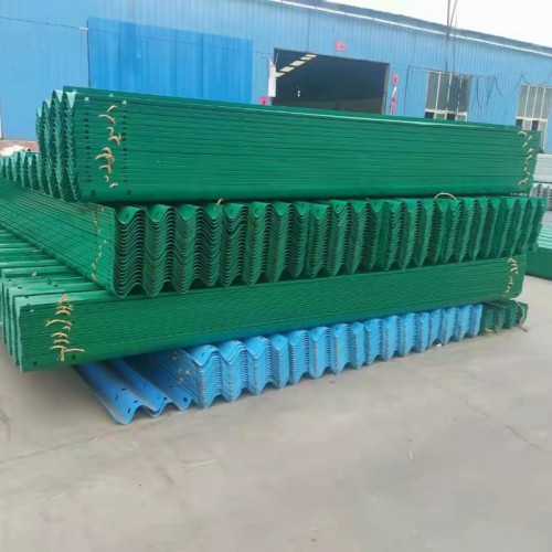 波形護(hù)欄板 防撞護(hù)欄立柱