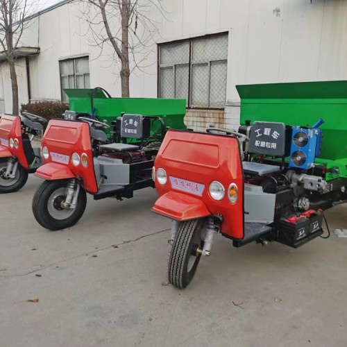 液壓傳動三輪揚糞機 果園大棚農用全自動施肥機 柴油撒糞車