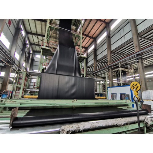 出口5.8米寬200米1.0mm厚HDPE土工膜美標黑色光面