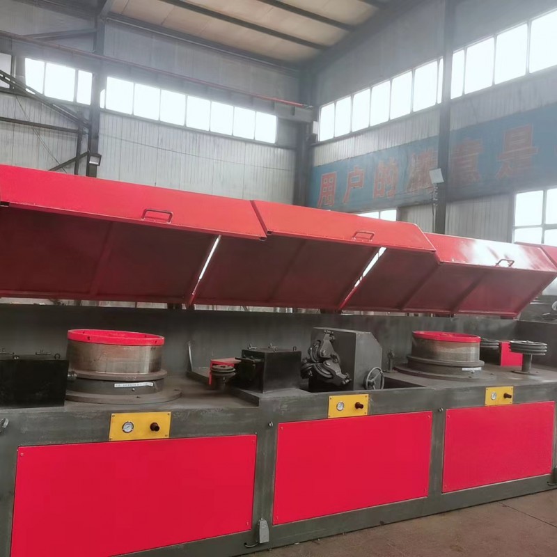 直進(jìn)式拉絲機(jī)1