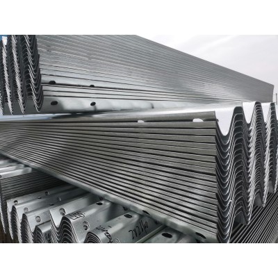 鍍鋅護欄價格多少錢一米