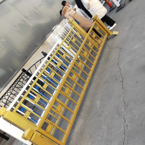 道路中央隔離護(hù)欄多少錢(qián)