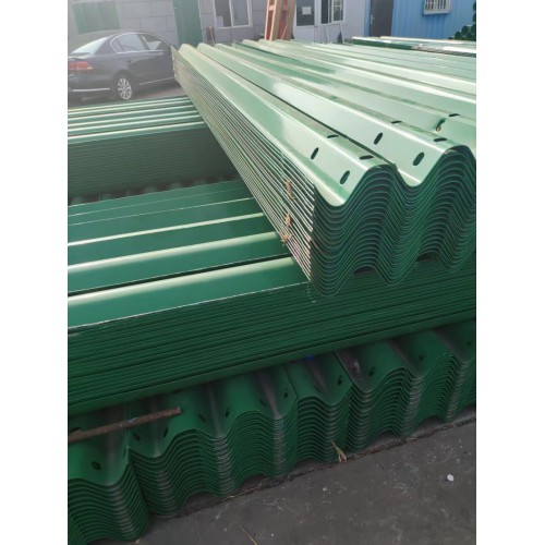 波形護欄廠家  山東波形護欄