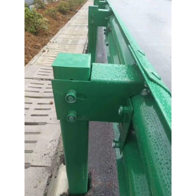 鄉(xiāng)村國道防撞護(hù)欄