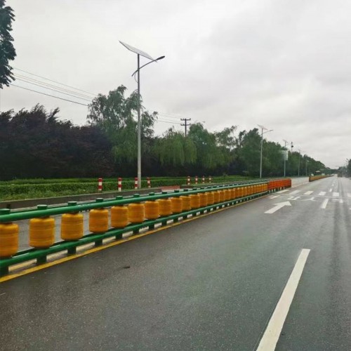 EVA滾筒式旋轉(zhuǎn)桶防護欄