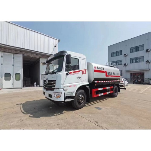東風(fēng)專底D3S 12方灑水車 經(jīng)濟(jì)實(shí)惠抑塵車