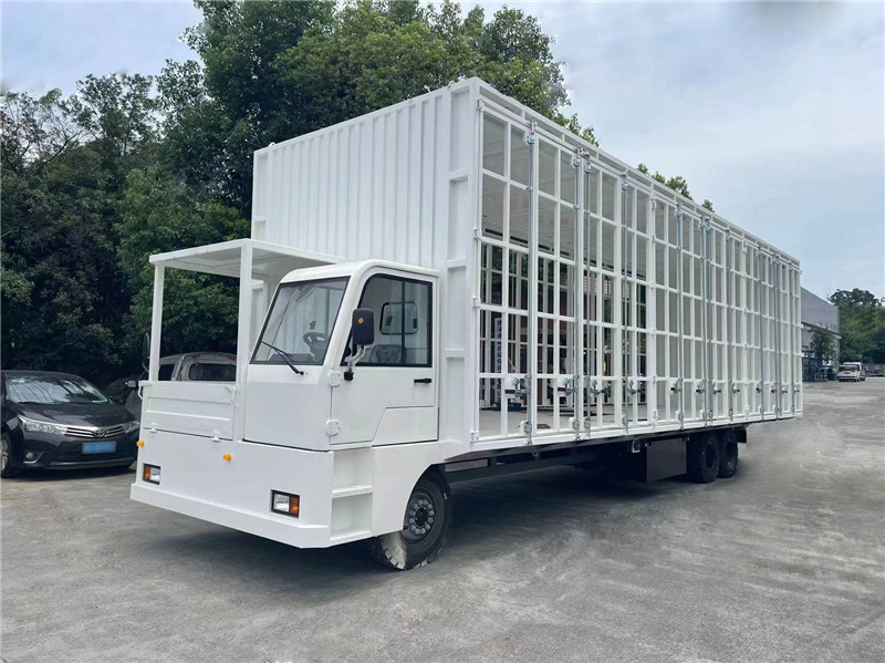 1大型電動(dòng)運(yùn)輸車