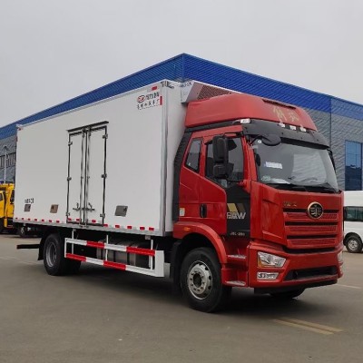 解放J6L尊享版6.8米冷藏車(國六)