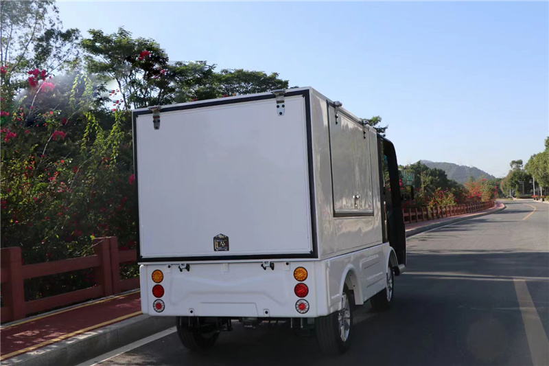 6電動(dòng)搬運(yùn)車使用注意事項(xiàng)