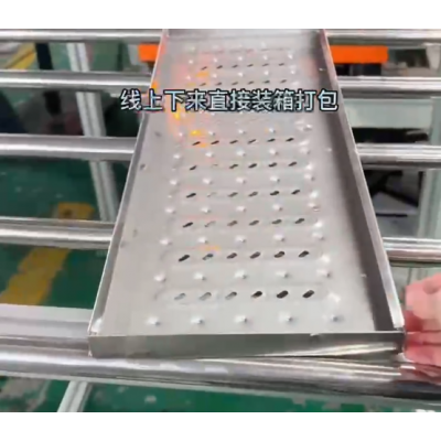 不銹鋼地溝蓋板生產(chǎn)線
