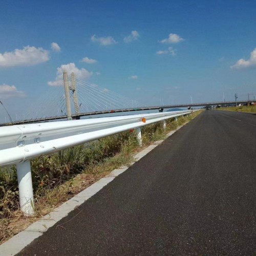 景區(qū)波形護欄 山區(qū)波形護欄 國標波形護欄