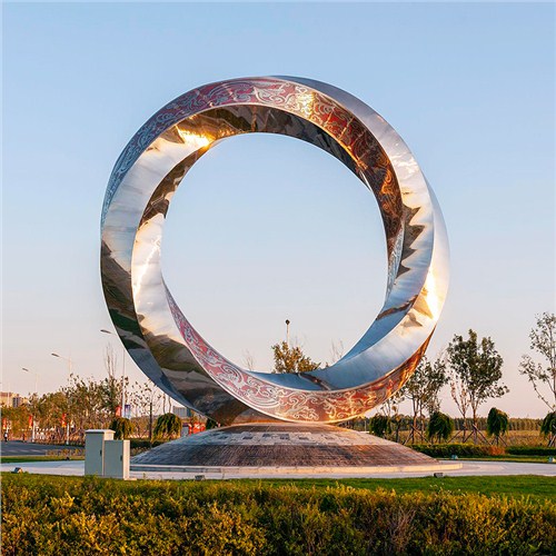 不銹鋼雕塑多少錢